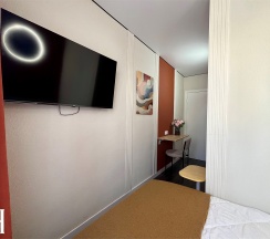 2/1 Улучшенный двухместный номер с двуспальной кроватью в By Richotels