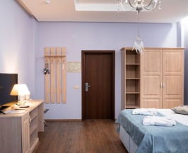 Улучшенный с видом на бассейн и на горы в Alm house