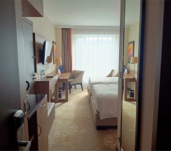 НОМЕР С ДВУМЯ ОДНОСПАЛЬНЫМИ КРОВАТЯМИ (TWIN) в Doubletree by Hilton Tyumen