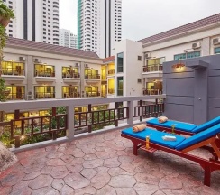 Люкс Agate с 2 комнатами в The AGATE Pattaya Boutique Resort