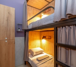 №7 Фиолетовая (Женская комната на 6 человек) в Дип Слип