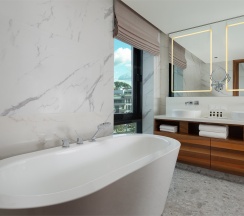 Номер Deluxe Suite, с видом на город - с двуспальной кроватью в Mövenpick Москва Таганская