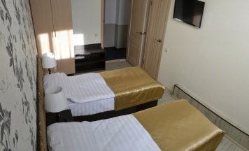 Двухместный номер "Комфорт" с одной двуспальной кроватью или двумя односпальными кроватями	 в Эстет