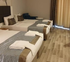 Четырёхместный номер Standard в Hotel Xoria Deluxe