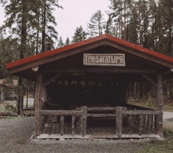 Коттедж "Три богатыря" №2, 2 спальни и мансарда в Медвежка в Карелии