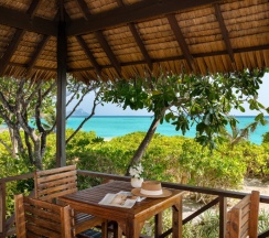 Полулюкс рядом с пляжем в Отель Saii Phi Phi Island Village