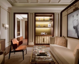 Двухместный номер Deluxe с видом на реку двуспальная кровать в The St. Regis Astana