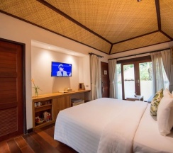 Коттедж Deluxe с красивым видом из окна в Tup Kaek Sunset Beach Resort