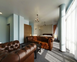 Студия Люкс в Мартон Шолохова