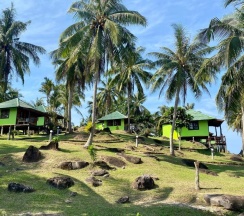 Двухместное бунгало с видом на море двуспальная кровать в Kinnaree Resort Koh Kood