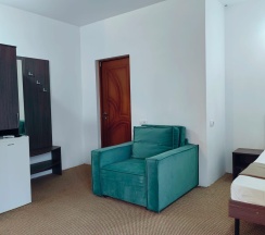 Стандартный четырехместный номер в Белое солнце