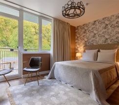 Супериор с балконом и видом на заповедник в Hills Polyana hotel&SPA