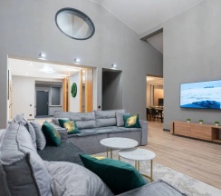 Коттедж Luxury с красивым видом из окна в Zimino Park