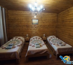 Трёхместный номер Standard с балконом в Фиш-клуб