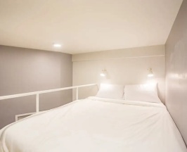 Одноместный семейный номер Standard с видом на город в Nornyaowarat Hostel