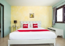 Двухместный номер Deluxe двуспальная кровать в OYO 345 The Click Guesthouse At Chalong