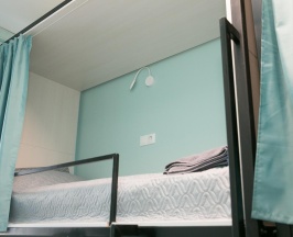Кровать в 4-местном общем номере (удобства на этаже) в Hostel76