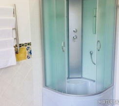 Номер эконом с 2 односпальными кроватями (с завтраком) в Паруса