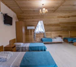 Большой семейный номер с раздельными кроватями, от 1-10 человек в Гостевой дом