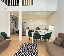 Коттедж рядом с пляжем в Yousinn Home