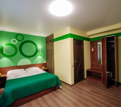 Стандартный номер с двуспальной кроватью в Украина