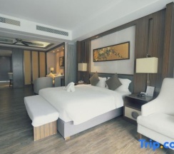 Двухместный семейный номер Deluxe с видом на сад в Jinghai Hotel & Resort