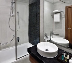 Апартаменты семейные Connecting с 3 комнатами в Movenpick Hotel Apartments Downtown Dubai