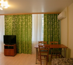 Трехместный номер с дополнительным спальным местом в Комета