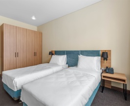 Семейный двухкомнатный номер с балконом МГН в Cosmos Vladikavkaz La Vallee Hotel