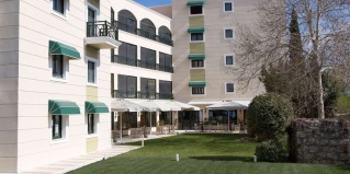 Мати: Отель Zeus Essence Ramada by Wyndham Athens