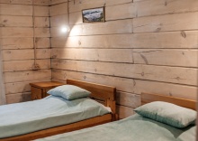 Номер комфорт семейный с 2 односпальными кроватями в Алтайские Дачи 