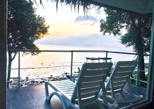 Двухместный коттедж Deluxe seafront двуспальная кровать в Koh Jum Resort