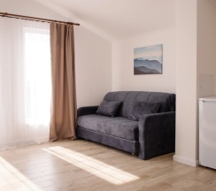 Четырёхместные апартаменты с 2 комнатами с балконом и с видом на море в Талион