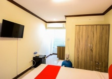 Одноместный люкс Superior односпальная кровать в OYO 118 Beach Walk Stay