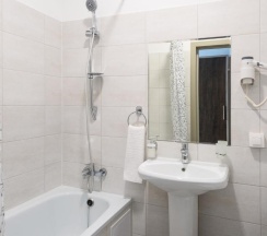 Двухместный номер Standard с балконом двуспальная кровать в Ncity Hotel