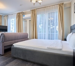 Люкс с террасой и видом на город и море в IL Punto