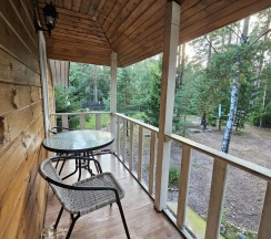 Дом у камня в Black fox