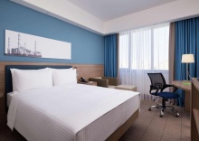 Двухместный номер Standard двуспальная кровать в Hampton by Hilton Astana Triumphal Arch