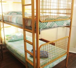 Кровать в общем номере с видом на город в Lima Sol House - Hostel