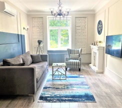 Двухместные апартаменты с 2 комнатами с видом на город двуспальная кровать в Апартаменты InterLoft 7 Old Town Free Parking Wi-Fi 100/50 Smart TV