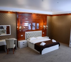 Полулюкс в Pride