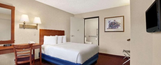 Двухместный номер Mobility Accessible двуспальная кровать в Days Inn Las Vegas at Wild Wild West Gambling Hall