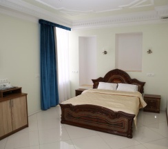 Номер стандарт с 1 двуспальной кроватью в Barocco Lv Hotel