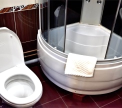 №10. Семейный номер с двуспальной кроватью и видом на Байкал в Прибой