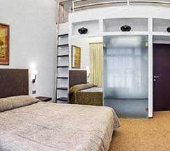 Номер люкс с двуспальной кроватью (корпус FOX-INN) в Лисья нора
