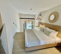 Двухместный номер Deluxe (двуспальная кровать) в Hotel emblemático Hi Suites