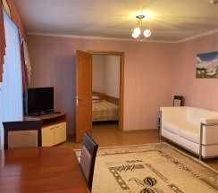 Suite DBL , гостиная +2 спальни в Дом иностранных специалистов