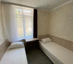 Четырёхместный номер Standard с 2 комнатами с балконом и с красивым видом из окна в Amare