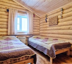 Семейный коттедж с красивым видом из окна в Дикий Гусь