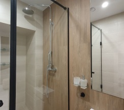Стандарт с диваном (общий санузел один на два номера) в One Sea Apartments